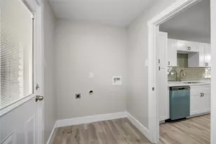 209 N Lazy Ln, Clute, TX 77531 - Photo 19