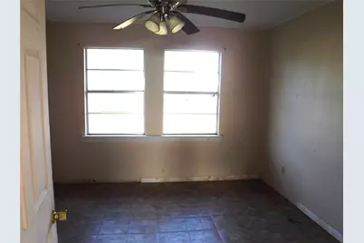 1142 Chestnut Lane, Wallis, TX 77485 - Photo 15