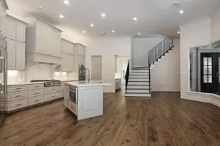 74 Batesbrooke Ct, The Woodlands, TX 77381 - Photo 11