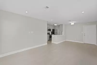 2101 Fountain View Drive #2 8, Houston, TX 77057 - Photo 7