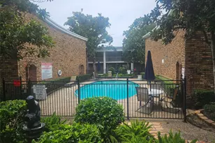 2101 Fountain View Dr, Houston, TX 77057 - Photo 15