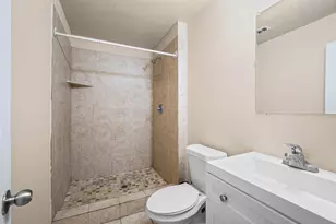 623 S 1st St, Conroe, TX 77301 - Photo 17
