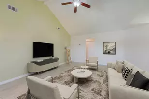 501 Riggs St, Brenham, TX 77833 - Photo 3