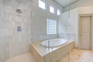 6302 Prague St, Houston, TX 77007 - Photo 29