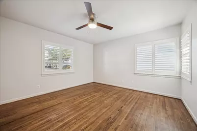 547 Three Corners Drive, Hunters Creek Village, TX 77024 - Photo 9