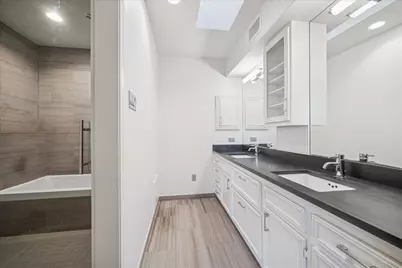 547 Three Corners Drive, Hunters Creek Village, TX 77024 - Photo 13