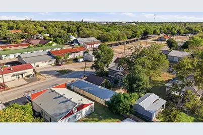 723 Saint Peter Street, Gonzales, TX 78629 - Photo 7
