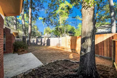 70 N Lace Arbor Drive, The Woodlands, TX 77380 - Photo 37