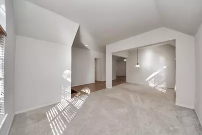 70 N Lace Arbor Drive, The Woodlands, TX 77380 - Photo 7