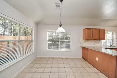70 N Lace Arbor Drive, The Woodlands, TX 77380 - Photo 15