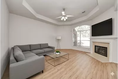 70 N Lace Arbor Drive, The Woodlands, TX 77380 - Photo 17