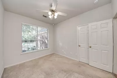 70 N Lace Arbor Drive, The Woodlands, TX 77380 - Photo 27
