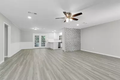 75 Rolling Hills Drive W, Conroe, TX 77304 - Photo 7