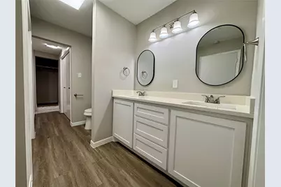 75 Rolling Hills Drive W, Conroe, TX 77304 - Photo 11
