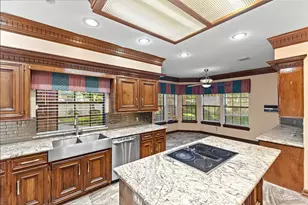 13903 Wilde Forest Ct, Sugar Land, TX 77498 - Photo 11