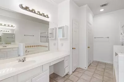 5913 Dolores Street #B, Houston, TX 77057 - Photo 21