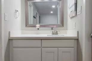 3768 Tanglewilde St, Houston, TX 77063 - Photo 9