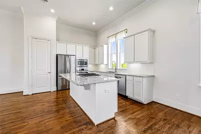 5628 Cohn Terrace, Houston, TX 77007 - Photo 9
