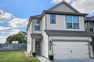 3234 Longleaf Meadows Dr, Houston, TX 77063 - Photo 3