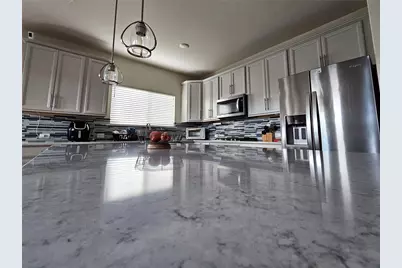 3234 Longleaf Meadows Drive, Houston, TX 77063 - Photo 9