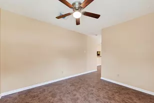 4826 Redfish Reef Dr, Bacliff, TX 77518 - Photo 5