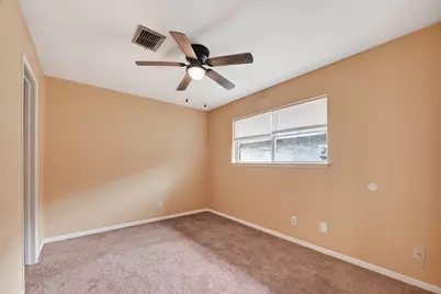 4826 Redfish Reef Drive, Bacliff, TX 77518 - Photo 17