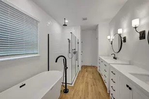 12106 Upper Mdws Ave, Mont Belvieu, TX 77535 - Photo 11