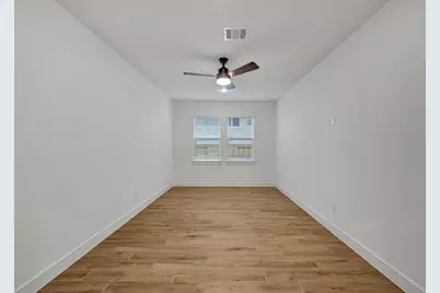 12106 Upper Meadows Avenue, Mont Belvieu, TX 77535 - Photo 5
