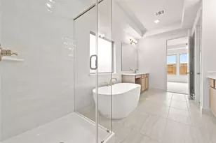 15826 Swan Lake Ln, Conroe, TX 77302 - Photo 9