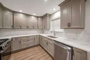 1109 Warren St, Deer Park, TX 77536 - Photo 7