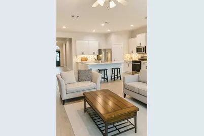 12106 Champions Forest Drive, Mont Belvieu, TX 77535 - Photo 7