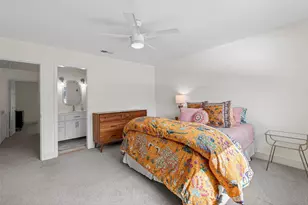 10240 Longmont Dr, Houston, TX 77042 - Photo 25