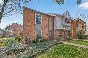 10240 Longmont Dr, Houston, TX 77042 - Photo 5