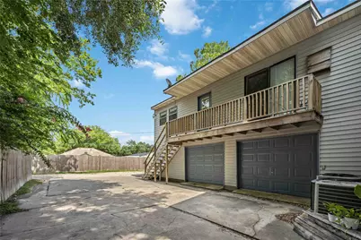 2119 N Austin Avenue #C, Pearland, TX 77581 - Photo 3