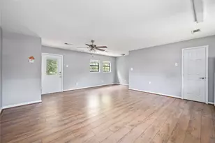 2119 N Austin Ave, Pearland, TX 77581 - Photo 7