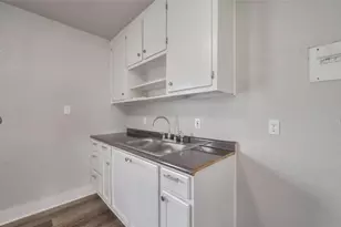 1311 Fred St, El Campo, TX 77437 - Photo 7