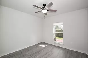 502 Tall Timber Dr, West Columbia, TX 77486 - Photo 21