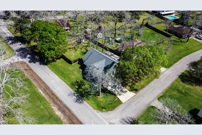 502 Tall Timber Drive, West Columbia, TX 77486 - Photo 5