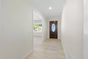 5719 Cerritos Dr, Houston, TX 77035 - Photo 5