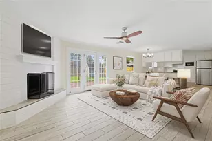 5719 Cerritos Dr, Houston, TX 77035 - Photo 3