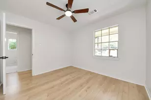7705 Yoe St, Houston, TX 77016 - Photo 23