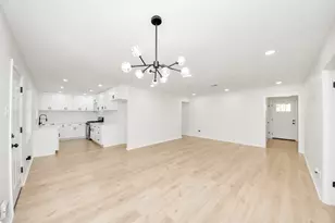 7705 Yoe St, Houston, TX 77016 - Photo 9