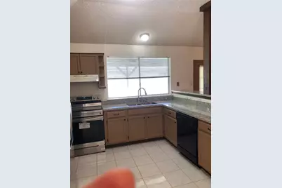 10810 Swan Glen Drive, Houston, TX 77099 - Photo 7