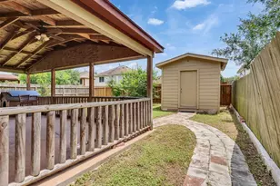 13119 Lindenloch Ln, Houston, TX 77085 - Photo 3