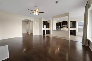 9318 Turnbull Ln, Rosenberg, TX 77469 - Photo 13