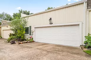 9338 Briar Forest Dr, Houston, TX 77063 - Photo 47