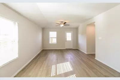 11011 Inflow Drive, Conroe, TX 77303 - Photo 5