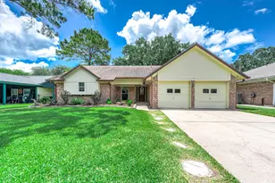 1916 Winding Creek Dr, Pearland, TX 77581 - Photo 1