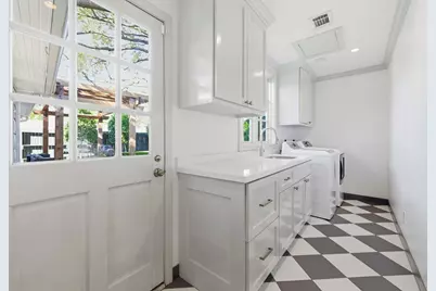 5642 Ella Lee Lane, Houston, TX 77056 - Photo 21