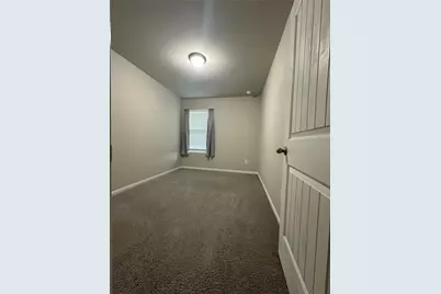 627 W Live Oak Street, Angleton, TX 77515 - Photo 9